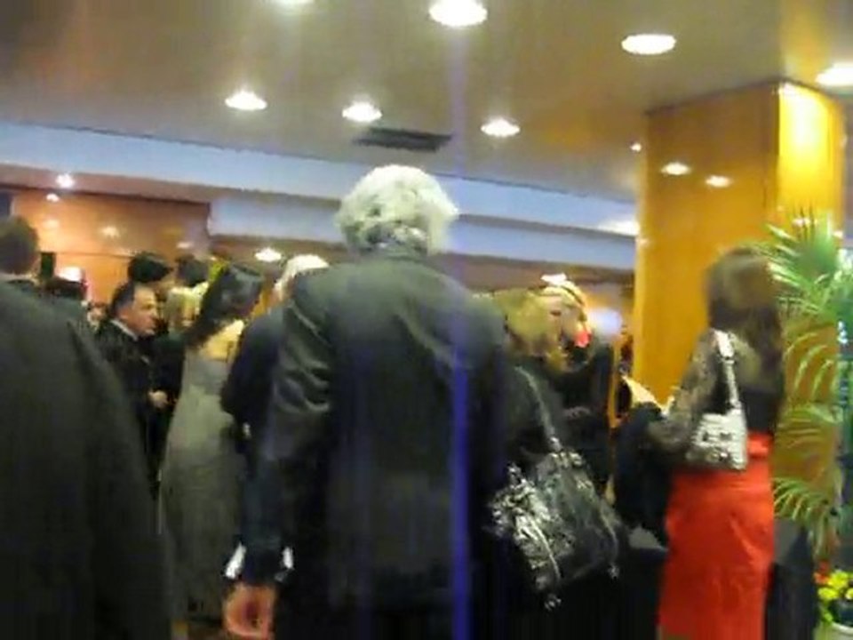 Montée des marches à Cannes 2010 par Cineshow.fr (2/3)