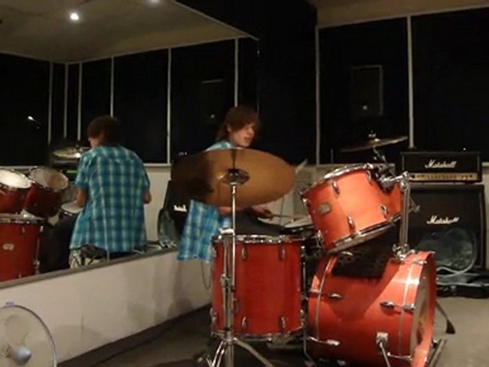 NaTsU DRUMS