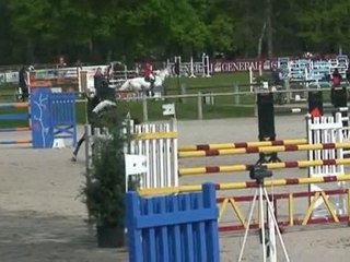 MARION NAISSAIN 140 FONTAINEBLEAU 09 05 10