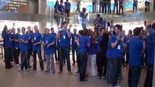 Le lancement de l'iPad à l'AppleStore du Louvre