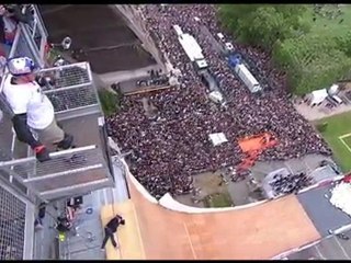 Taïg Khris MEGA JUMP