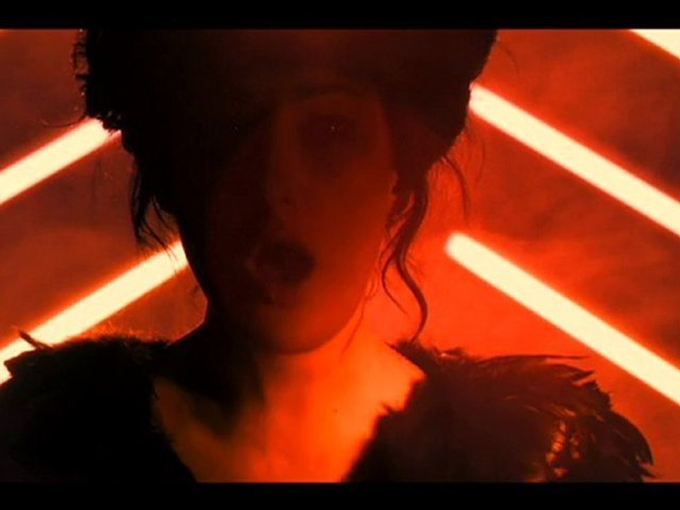 Greencard - Zola Jesus "Night"