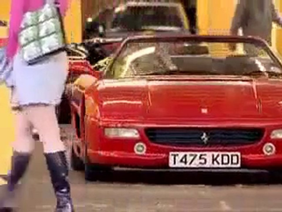 Sen Misin Kıza Hava Atan ☻