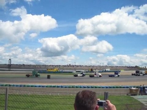 5 VIDEO CAMIONS TOUR FORMATION camions magny cours 2010