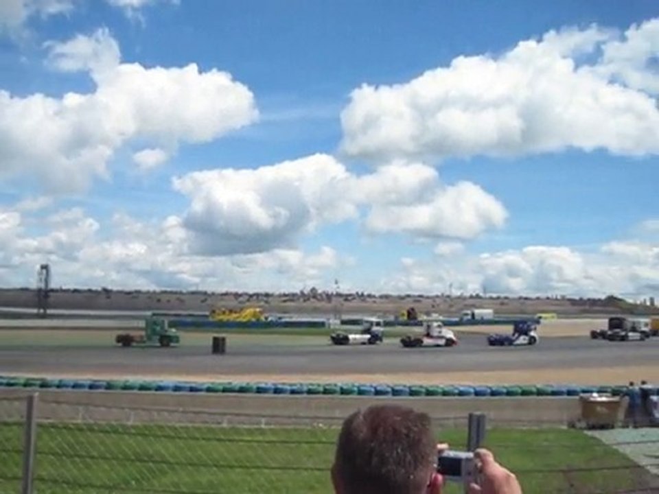 5 VIDEO CAMIONS TOUR FORMATION camions magny cours 2010