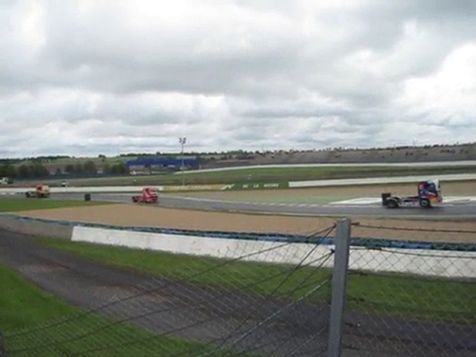 3 VIDEO COURSE CAMION3 camions magny cours 2010 d1148