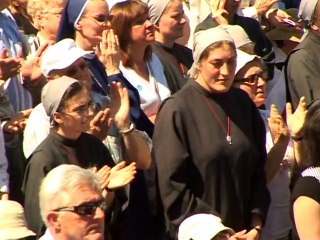 Pologne : Le père Popieluszko béatifié