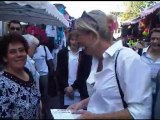 Marine Le Pen sur le marché de Juvisy sur Orge, le 05/06/10