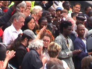 Artistes et écrivains avec les sans papiers à la Bastille
