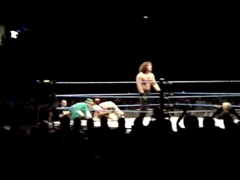 Hornswaggle headbutts Chuck Palumbo in the bollocks