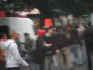 Voila ils ont eu beau tirée on a fait fasse en etant soudé