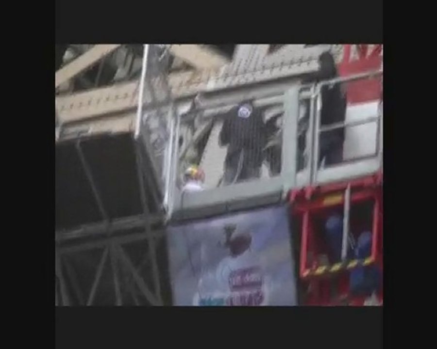 Taig Khris saut tour Eiffel