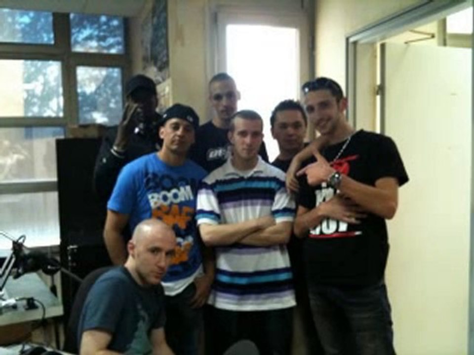 De2s, Oz, Ma-kb, Djibs, Slick 64 sur "First Dj" DJ TAL