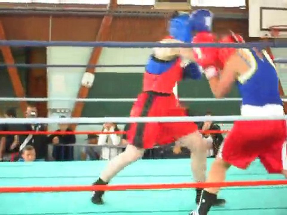 GALA BOXE PRECOMBAT 30 MAI 2010 LIVRY-GARGAN (93)
