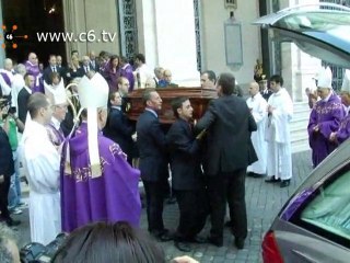 A San Giovanni l'ultimo saluto a don Mario Picchi