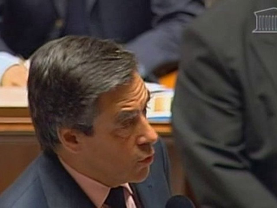 Fillon condamne l'intervention d'Israël