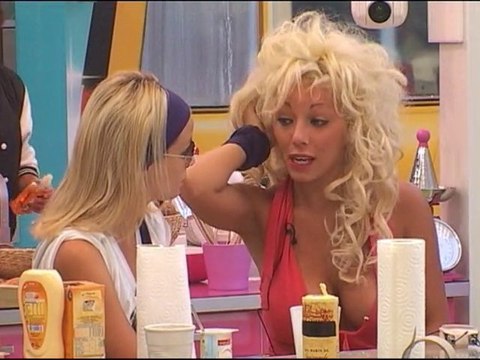 Cindy se fait des cheveux