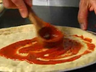 FLEISCHMANN’S PIZZA YEAST MAKES PIZZA EASIER