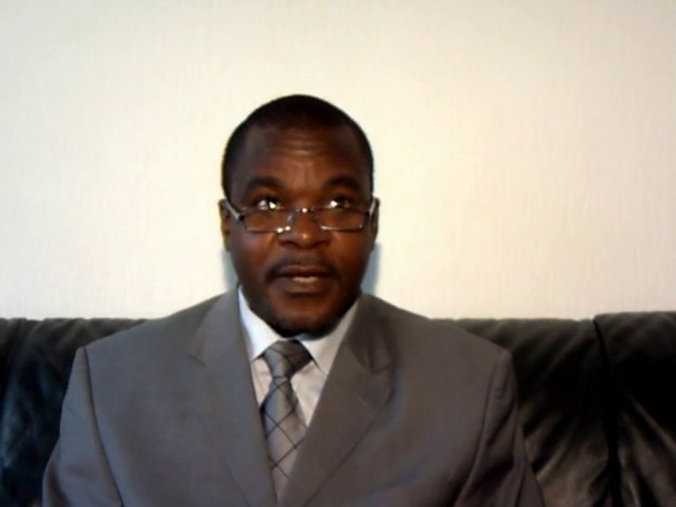 Administrator-Aktion médicale S. Akobé: Krankenversicherung