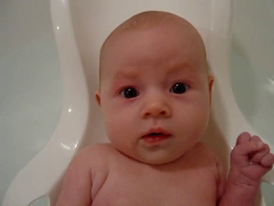 Eloise prend son bain 2