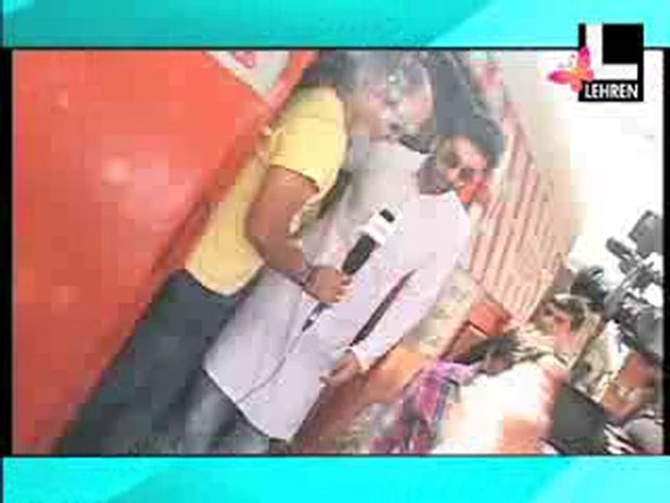 Ranbir In Local Train