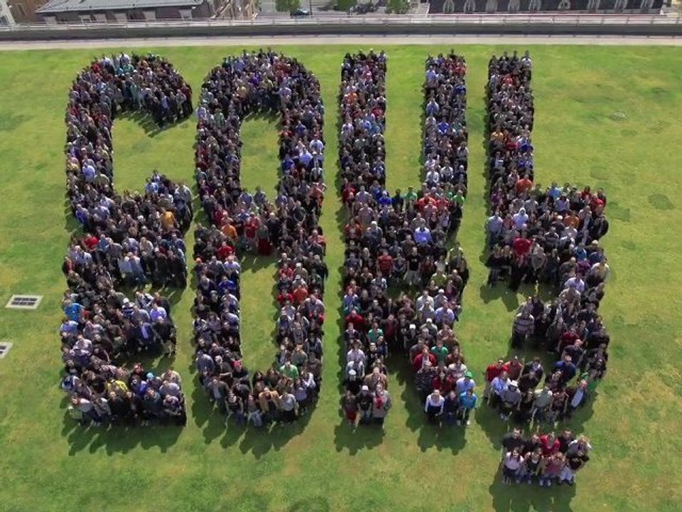 LOGO HUMAIN COULEUR3 par Guillaume Reymond (making of)