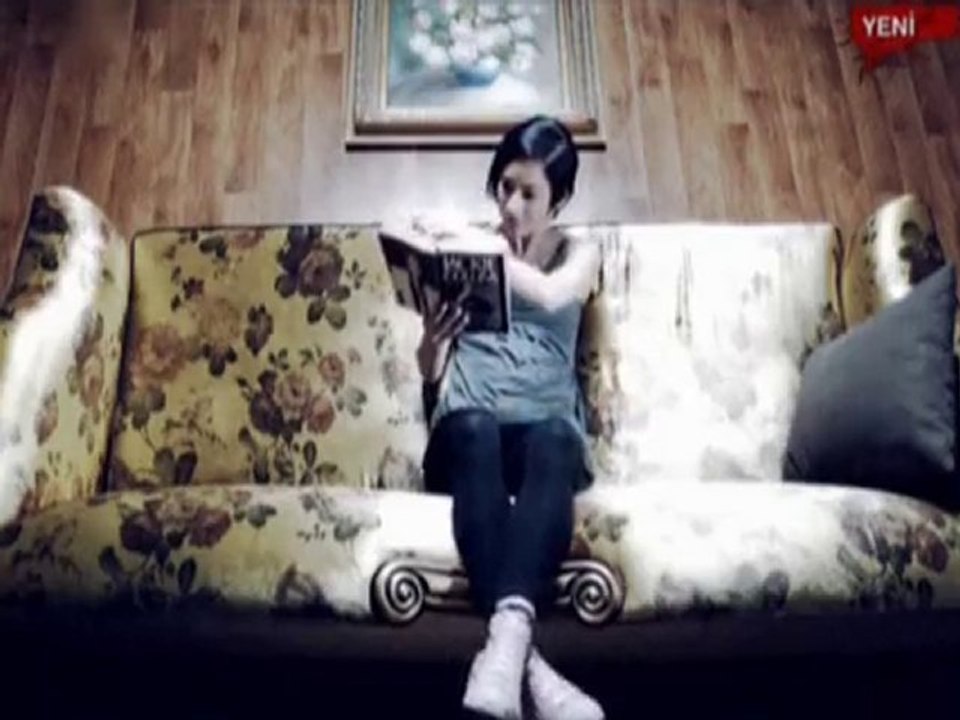 Emre Altuğ - Emre Altuğ [ 2010 Video Klip]