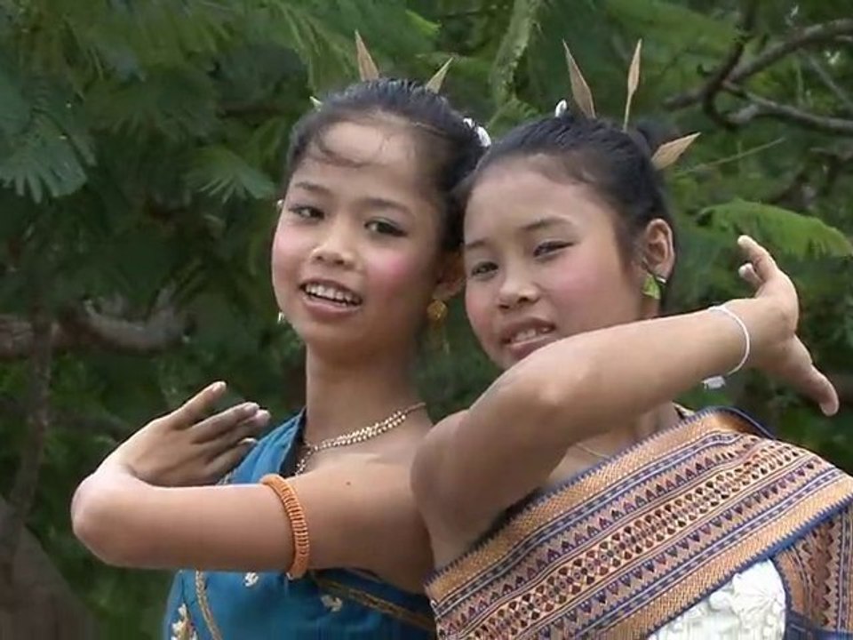 Danse des 4000 îles Ban Na Teui LAOS
