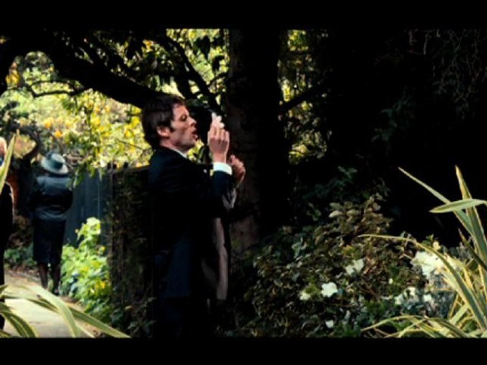 Death at a Funeral clip 'Valium'