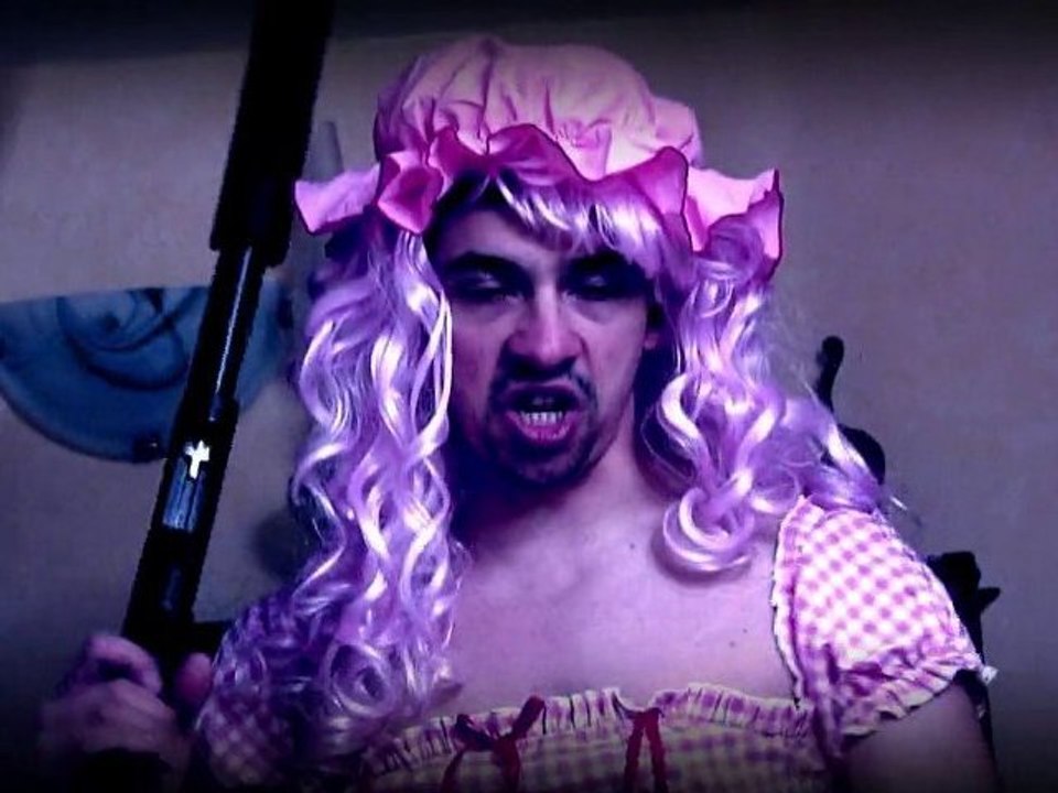 CHARLOTTE AUX FRAISES version trash