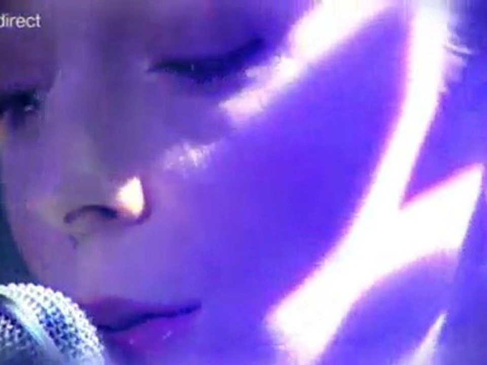 Lonely Drifter Karen- Ready to fall