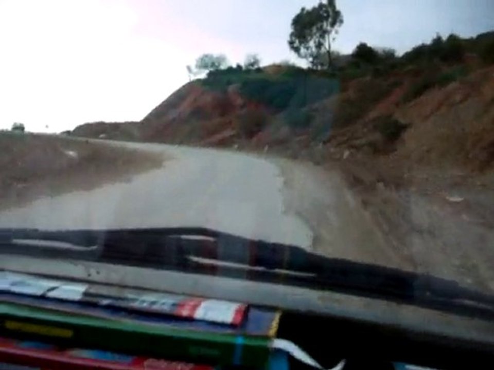 La route vers Oued Laou Maroc