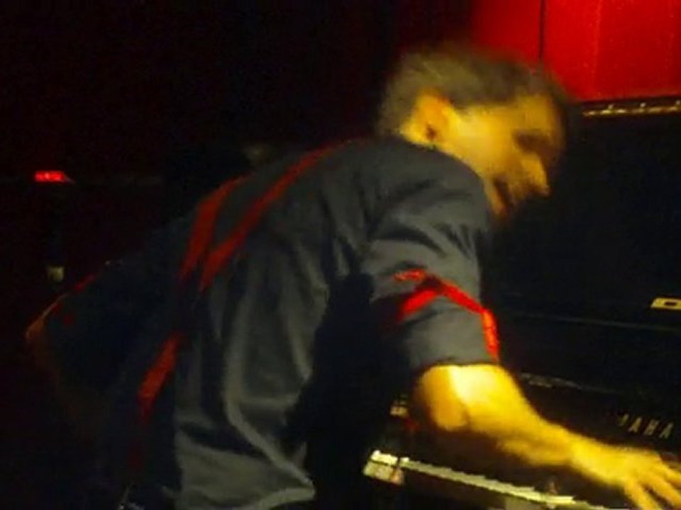 concert  1 06 2010  3  FILE0059