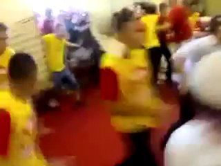 Scène d'émeute dans un magasin pour des soldes