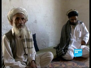 Afghanistan: handing in weapons