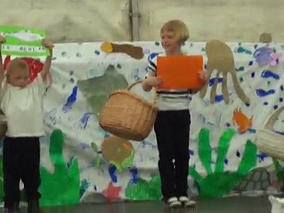 Clémence à la fête fin d'année scolaire  samedi 30 mai 2010