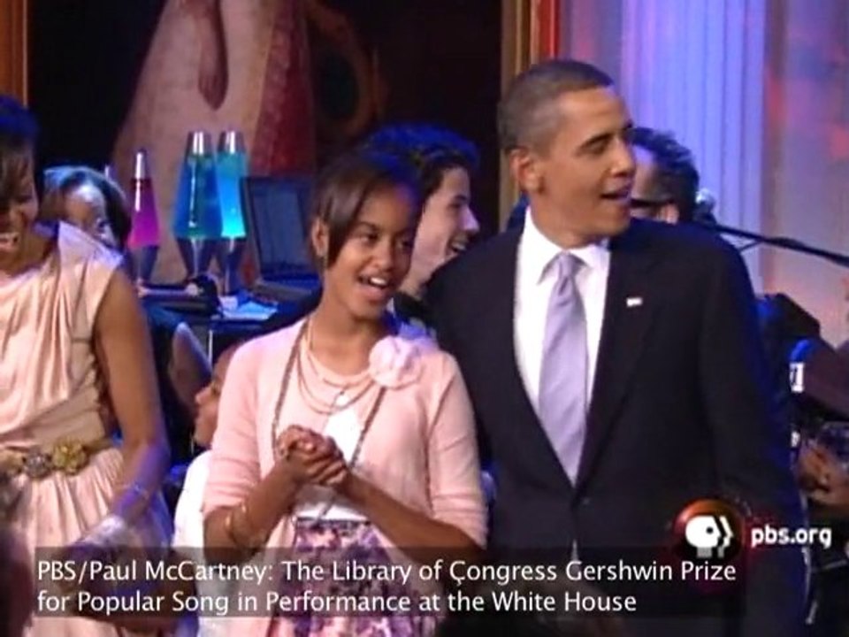 Vintage McCartney lifts somber White House