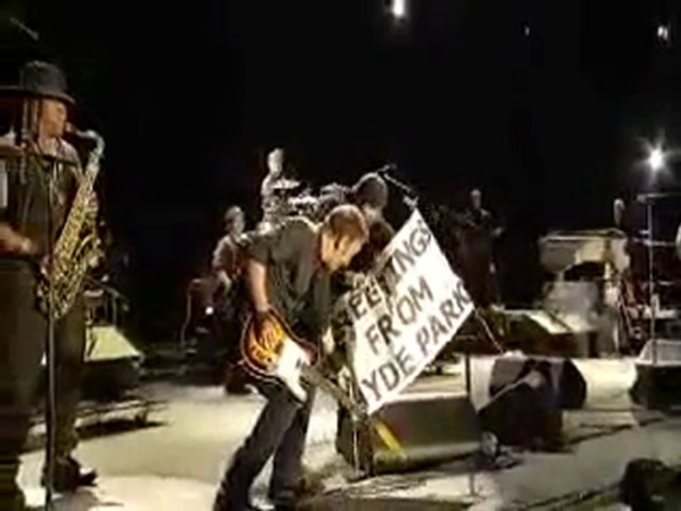 dancing in the dark  hyde park 2009 = bruce springsteen