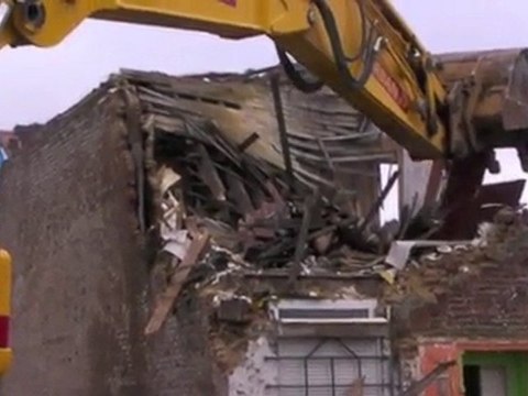 Hautmont : destruction des dernières maisons sinistrées