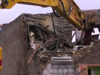 Hautmont : destruction des dernières maisons sinistrées