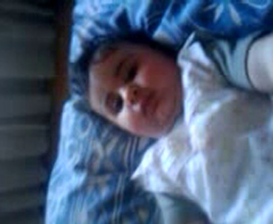 Fou rire de Shaïly avec sa mamy