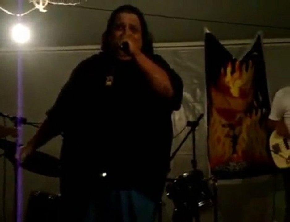 APOTHEROCK   canta _Crazy Train_(Ozzy Osbourne)