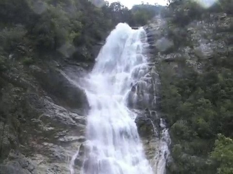 cascade du voile de la mariée - corse