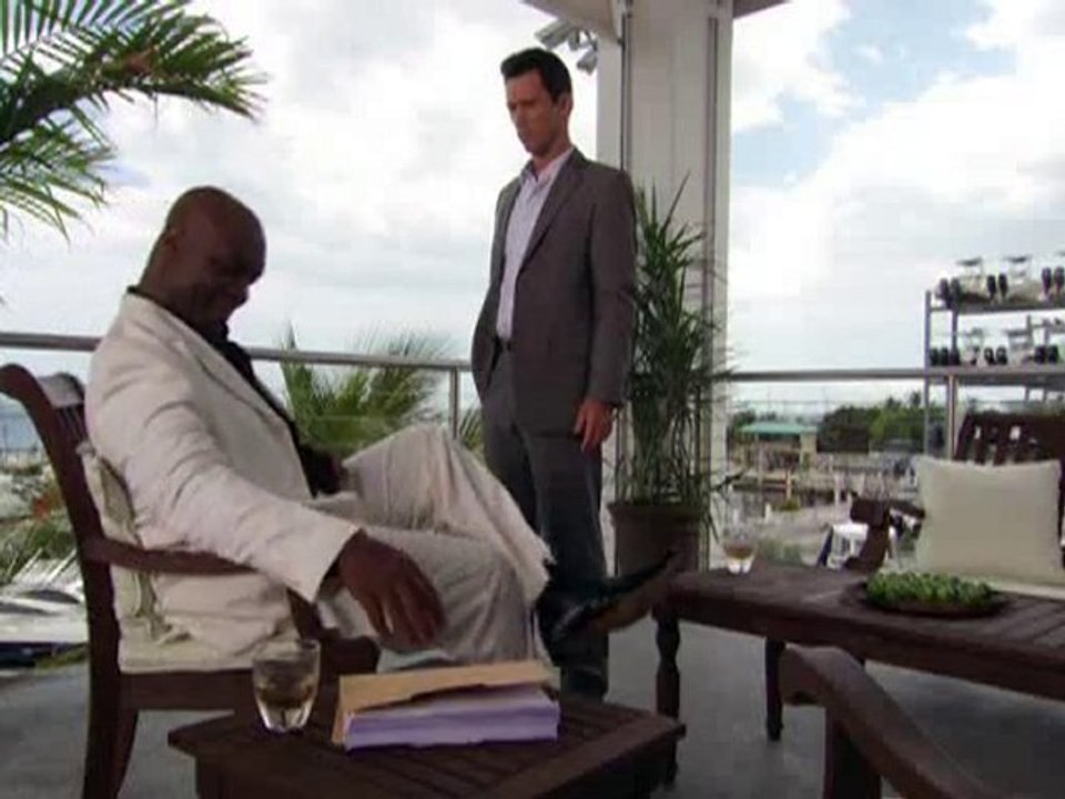 Scene #3 from Burn Notice “Fast Friends” 6/10