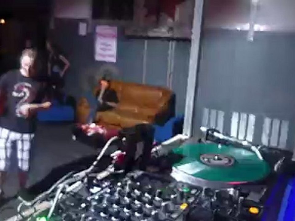 Chuck El'Vito vs Dj Clash - Techno Porn Connexion