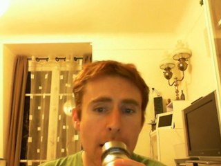 wiwi égratigne "à la dérive d'mes maux"