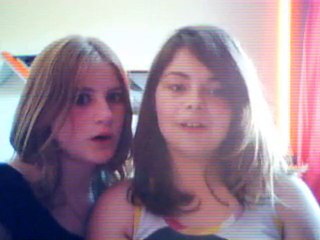 0n Se Compren Non ? Laura & Justine