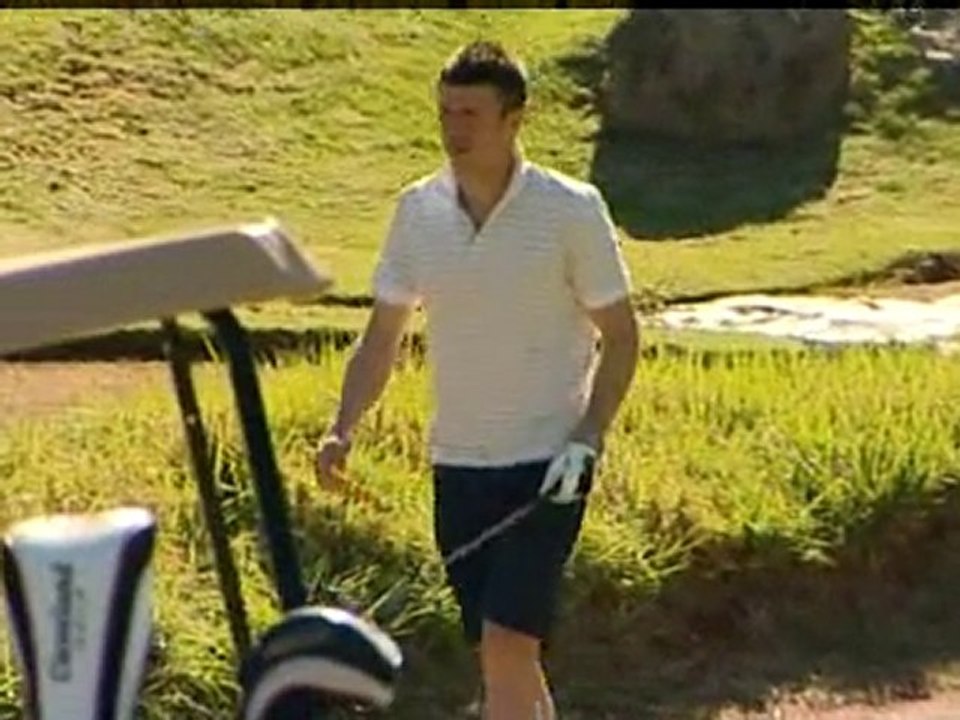 England stars relax on the golf course