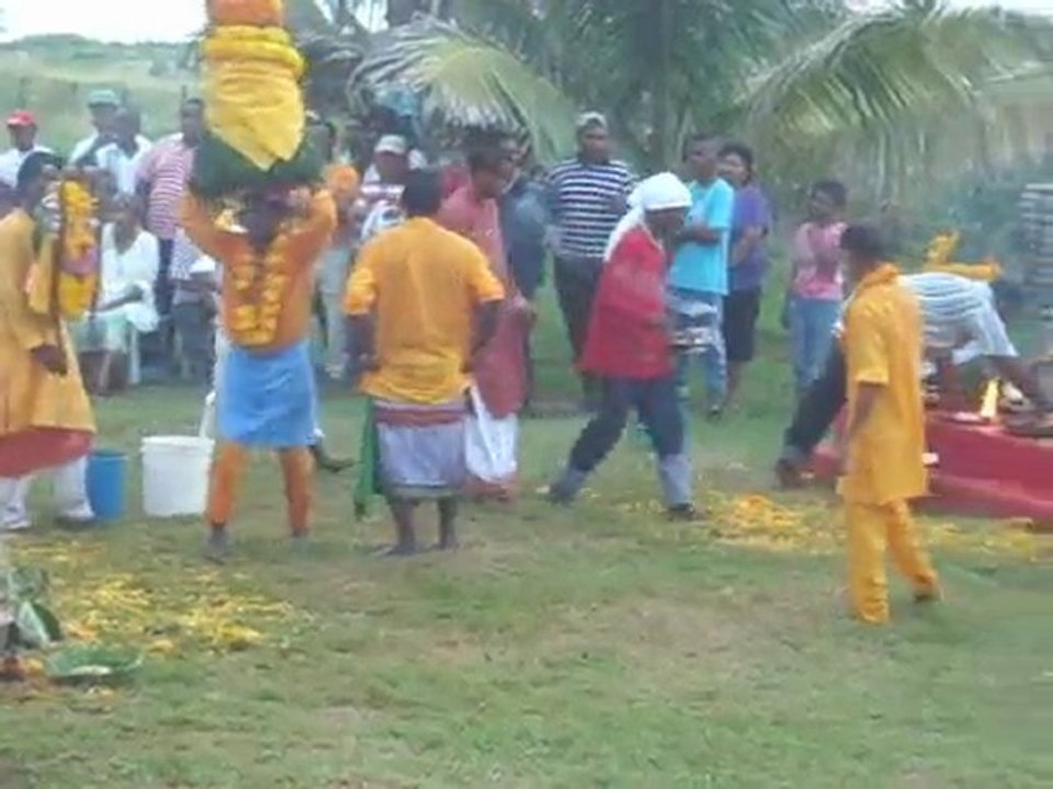 Marche sur le feu à Pierrefonds le 28/02/2010.