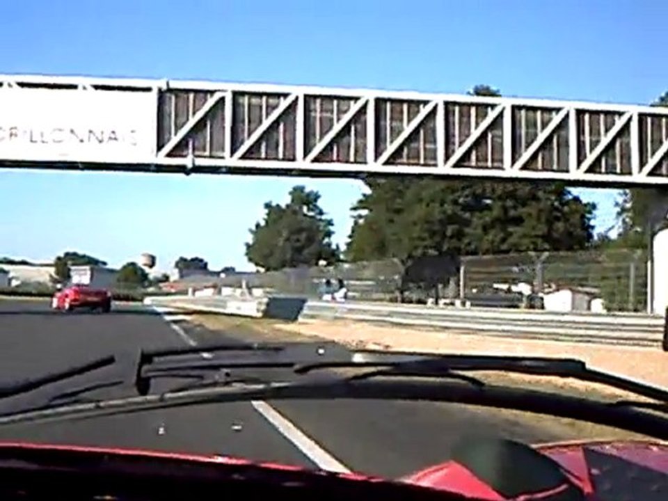Un tour du circuit du val de vienne en Ferrari Enzo